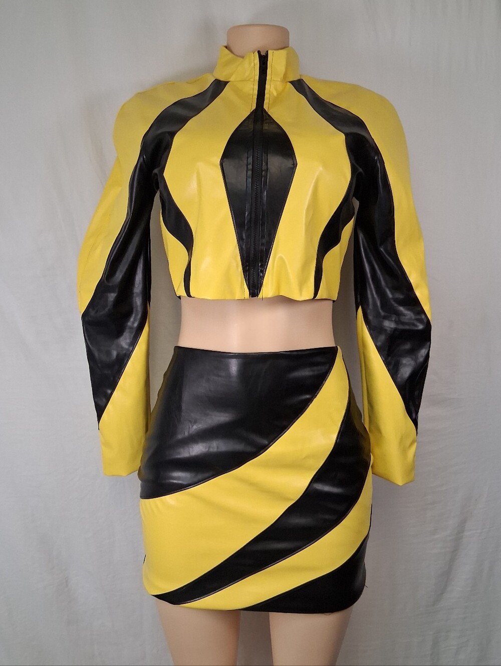 Fashion Nova Yellow & Black Colorblock Mini Skirt - Picture 6 of 17